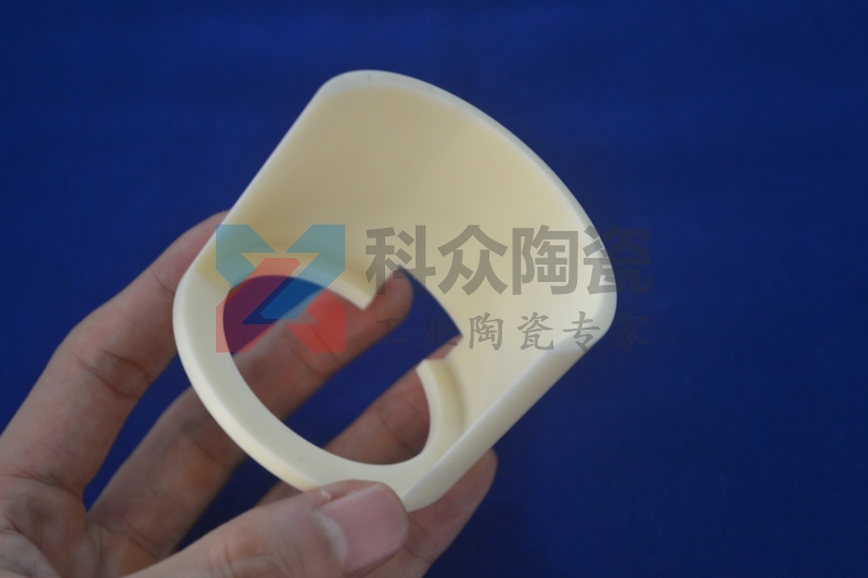 對比傳統鋼材氧化鋁陶瓷具有哪些優勢？